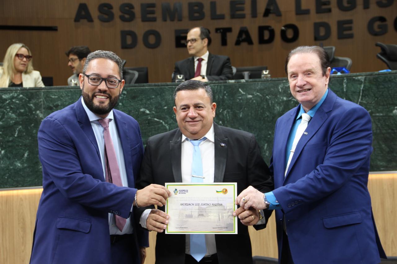 Read more about the article Presidente do CRA-TO participa de Sessão Solene em homenagem ao Dia do Administrador em Goiânia